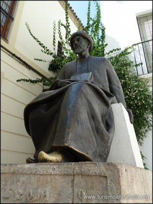 Estatua de Maimonides