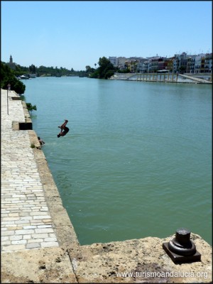 Niños en el Guadalquivir